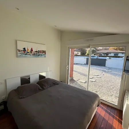Ferienhaus Maison Famille Avec Piscine, Wi-fi Et Parking A Gujan-Mestras