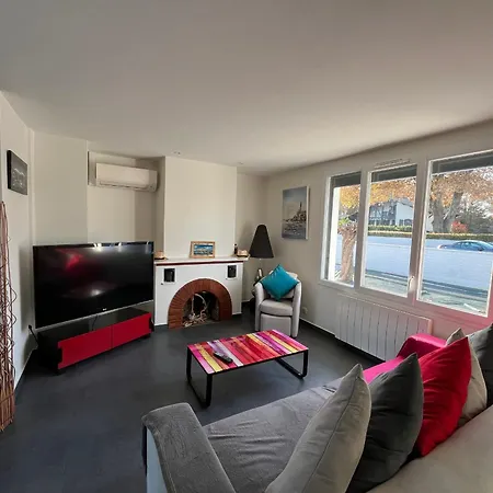 Ferienhaus Maison Famille Avec Piscine, Wi-fi Et Parking A