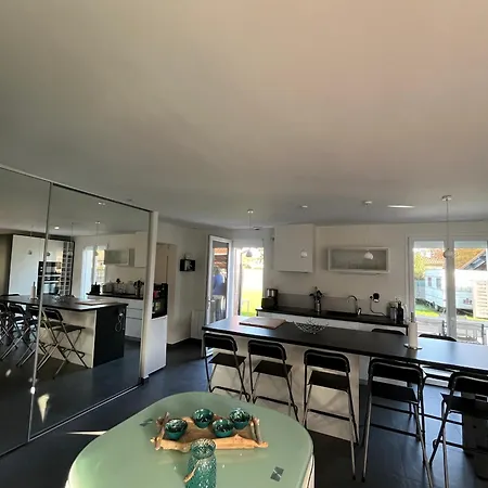 Ferienhaus Maison Famille Avec Piscine, Wi-fi Et Parking A *